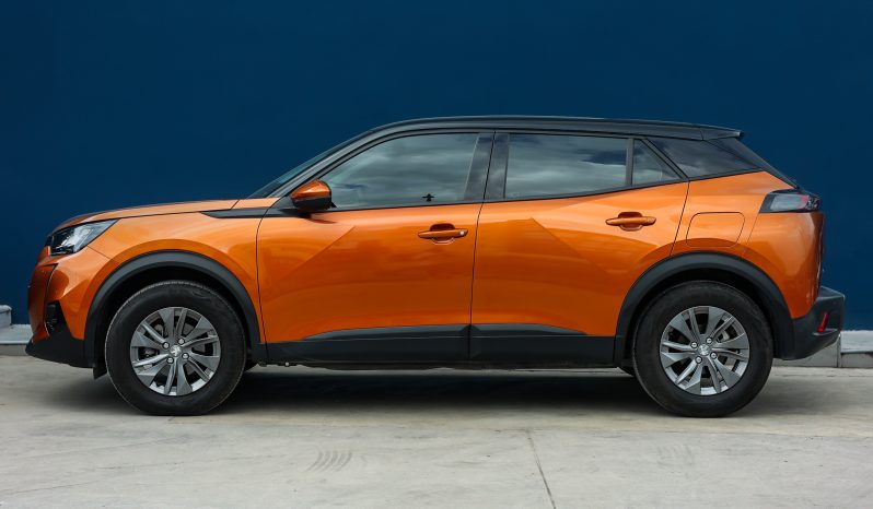 Peugeot 2008 Active EAT8 1.2 130hp full