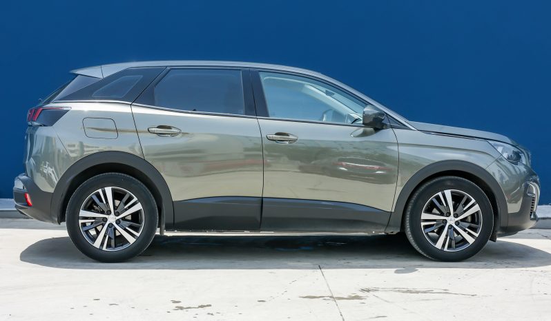 Peugeot 3008 1.2 130hp Active Plus full